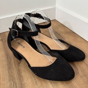 Torrid Black Pointed Toe Ankle Strap Block Heel Pump Faux Suede  11